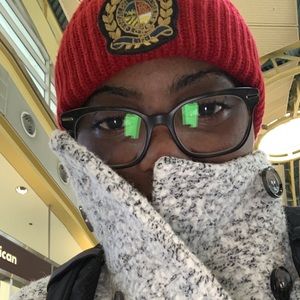 Meet your Posher, Candace